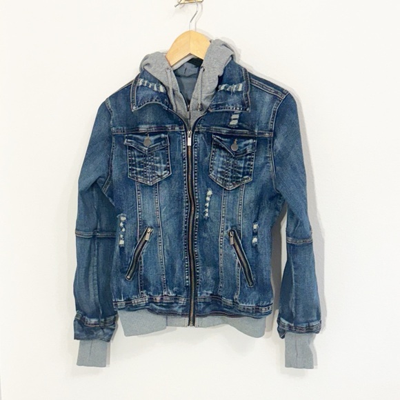 MAGNOLIA BOUTIQUE Denim Jacket With Hooded Sweatshirt, Removable Size Small EUC - Picture 2 of 7